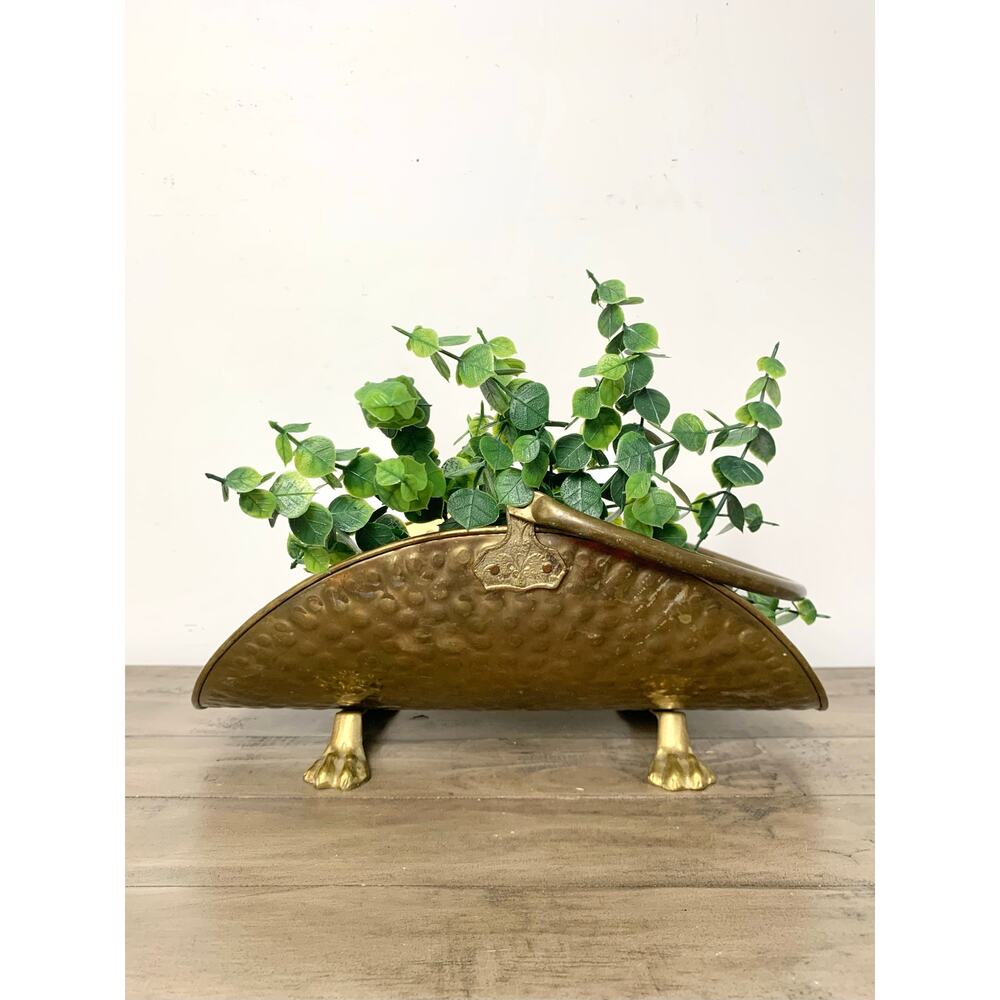 Vintage Hammered Brass Magazine Rack Log Holder with Paw Feet Hollywood Regency